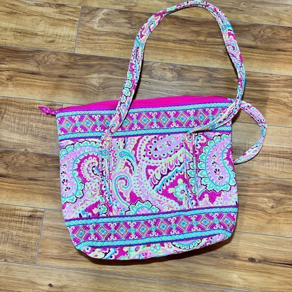 Vera Bradley Bags - Picture 13 of 15